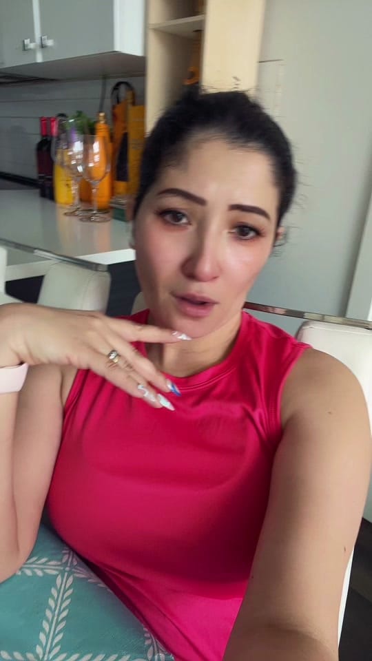 Post 6 by Carmen Kjerside on TikTok (video)