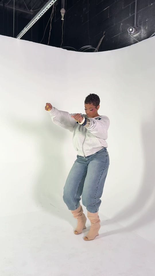 Post 2 by officialkellythomas on TikTok (video)