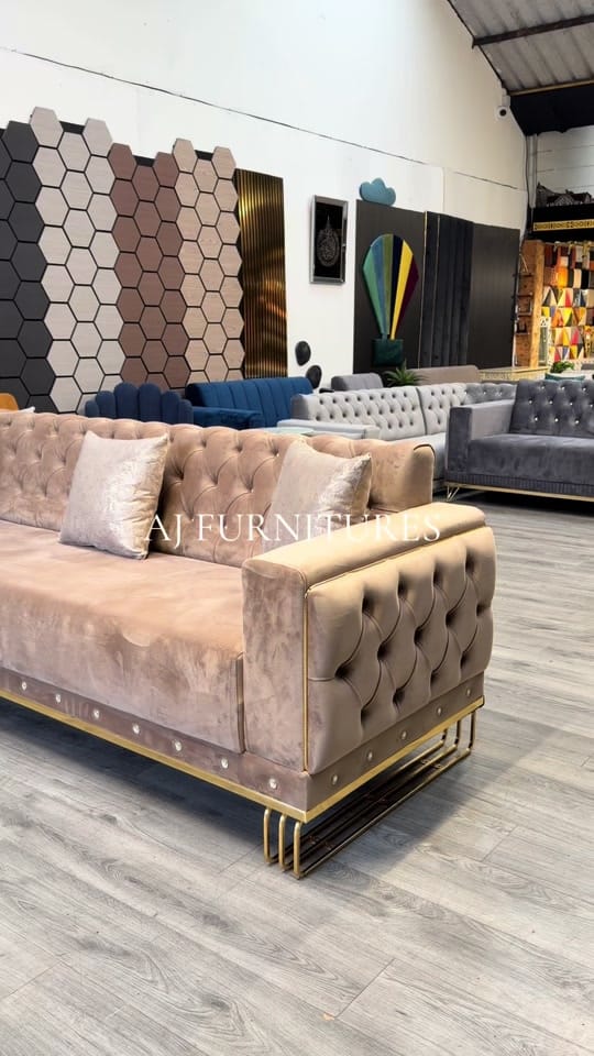 Post 7 by AJ FURNITURES on TikTok (video)