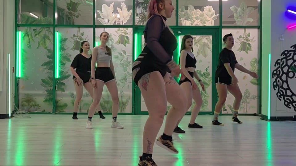 Post 3 by Ale Camara on TikTok (video)