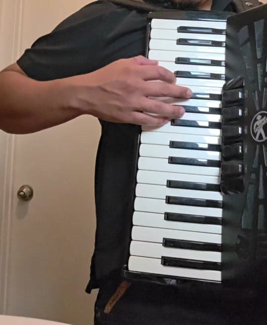 Post 6 by hernan flores on TikTok (video)
