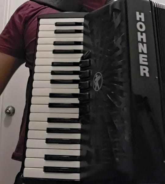 Post 2 by hernan flores on TikTok (video)