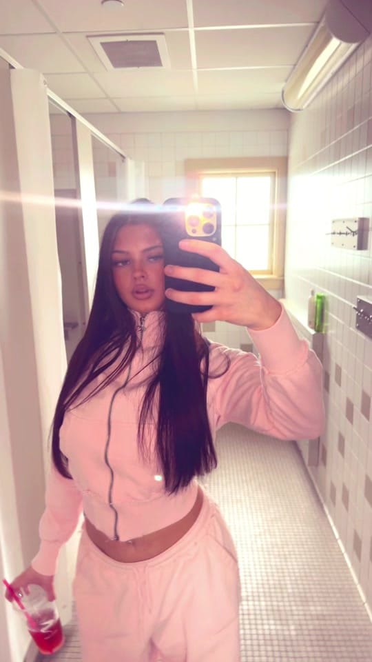 Post 7 by Tatiana on TikTok (video)