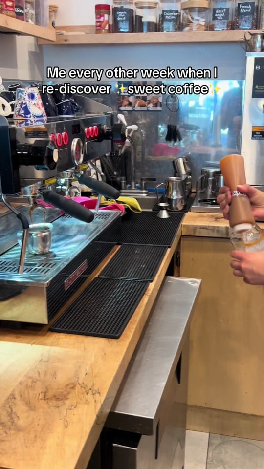 Post 4 by veronica beia on TikTok (video)