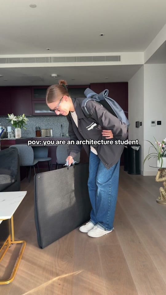 Post 8 by Liza from London on TikTok (video)