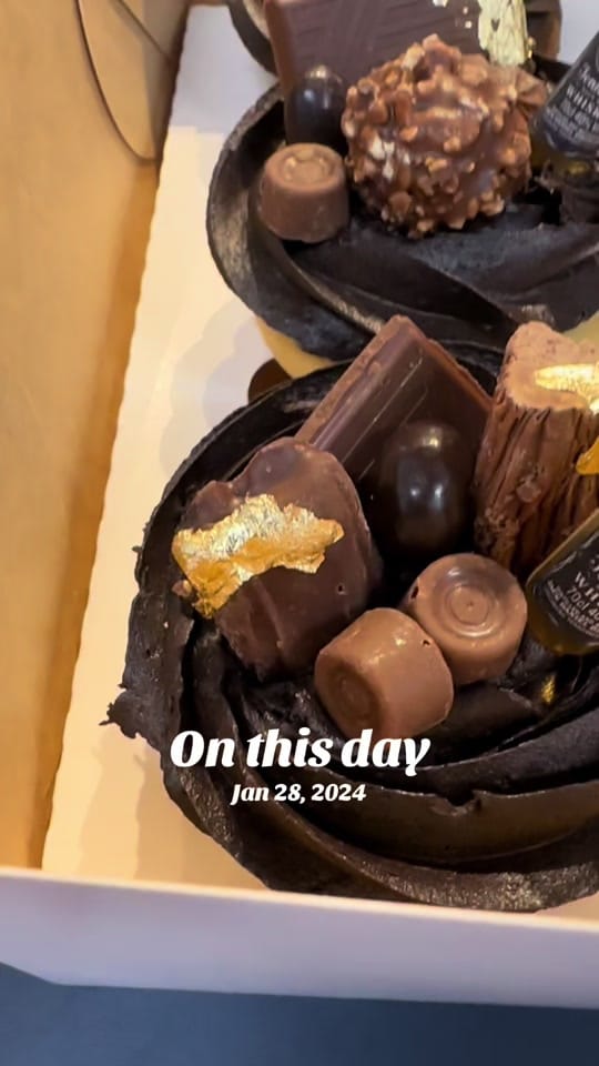 Post 7 by Two Sparrows Cupcakes 🇨🇦 on TikTok (video)