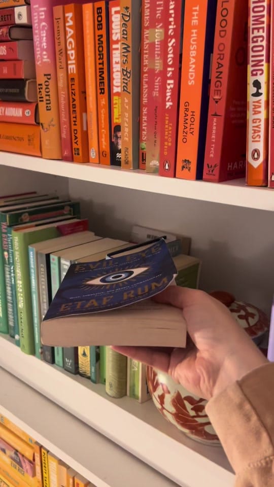 Post 5 by The London Bookworm on TikTok (video)