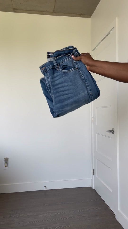 Post 8 by Enny on TikTok (video)