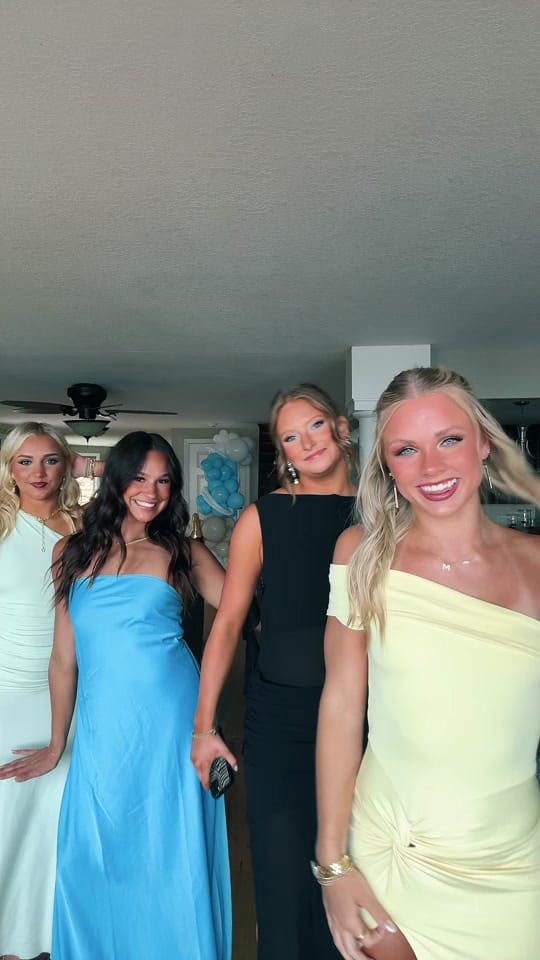 Post 2 by mercedeslorentz on TikTok (video)
