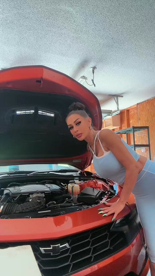 Post 1 by LennaHorvath on TikTok (video)