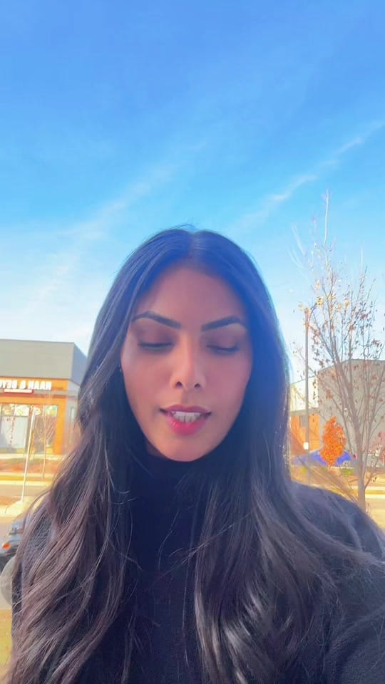 Post 7 by simranbumrah_ on TikTok (video)