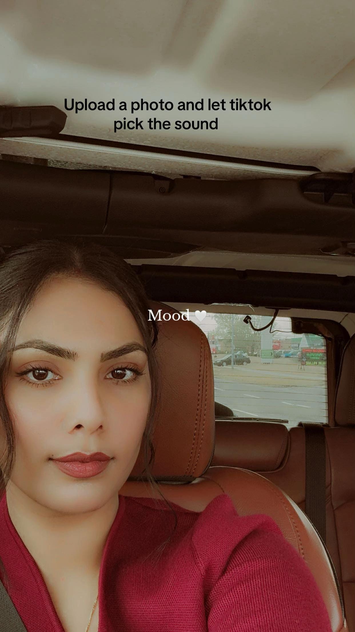 Post 6 by simranbumrah_ on TikTok (video)