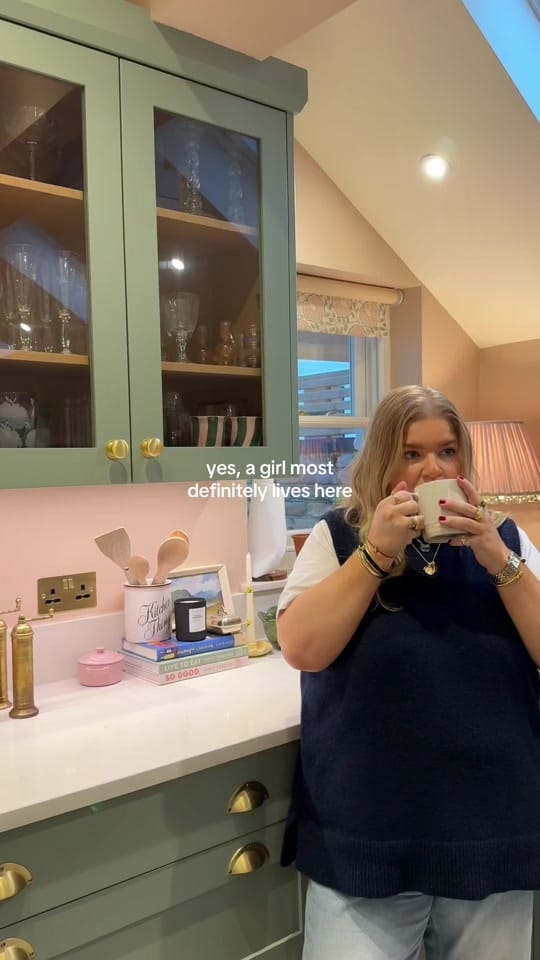 Post 10 by Flossie Taylor on TikTok (video)