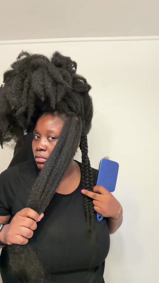 Post 8 by GloireLepiesza on TikTok (video)