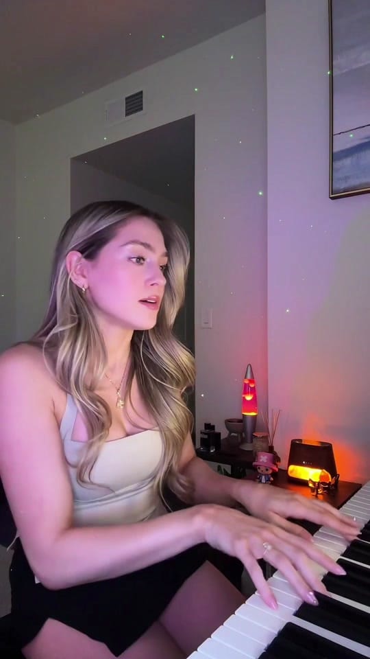 Post 9 by Nicole 🦋 on TikTok (video)