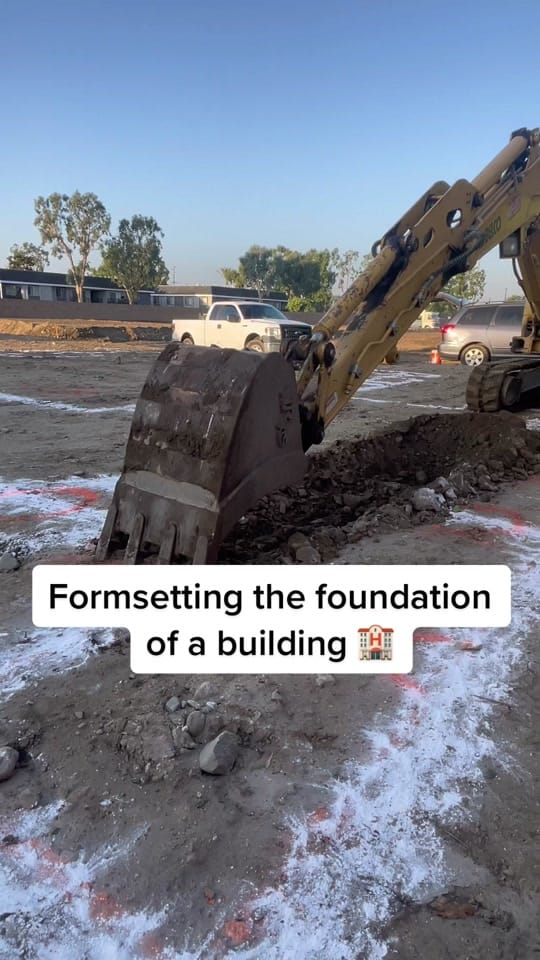 Post 7 by Moe Awad on TikTok (video)