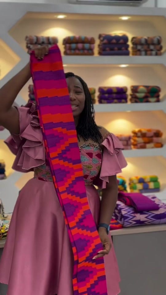 Post 10 by Fama Kente on TikTok (video)