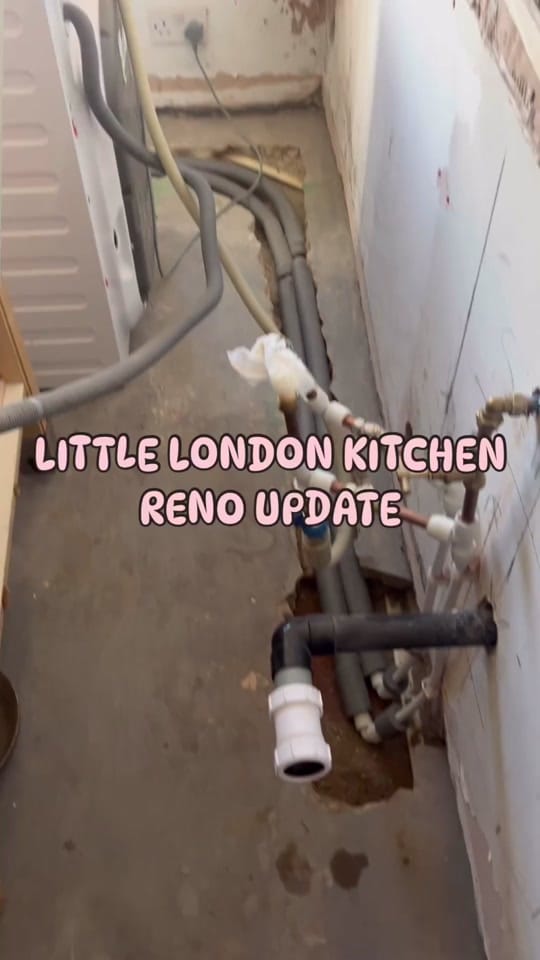 Post 7 by Sophie Town Girl on TikTok (video)