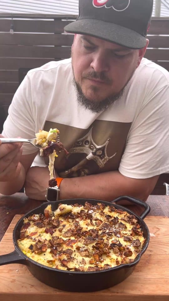 Post 8 by Alex Turcotte on TikTok (video)