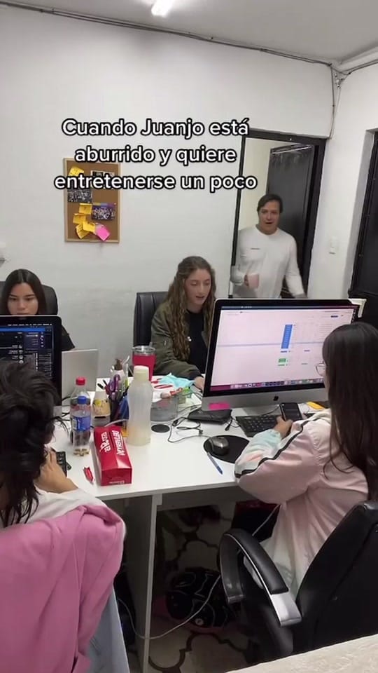 Post 5 by Los Pelex Podcast on TikTok (video)