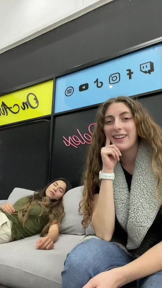 Post 3 by Los Pelex Podcast on TikTok (video)
