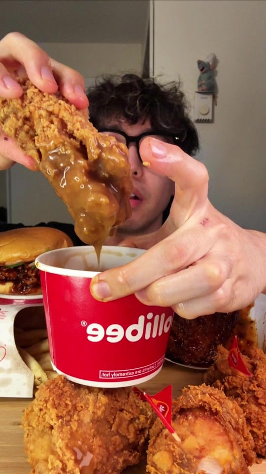 Post 8 by samifoodasmr on TikTok (video)