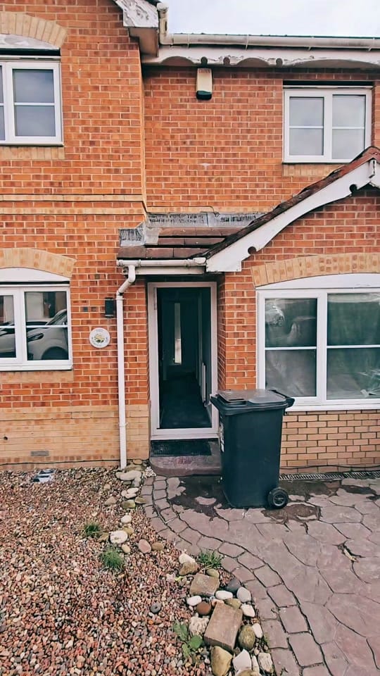 Post 8 by Harper Rental Refurbishments on TikTok (video)