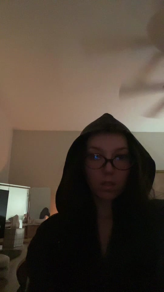 Post 2 by Gaby Garcia on TikTok (video)