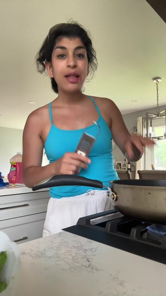 Post 3 by Alikifoodvlogs on TikTok (video)