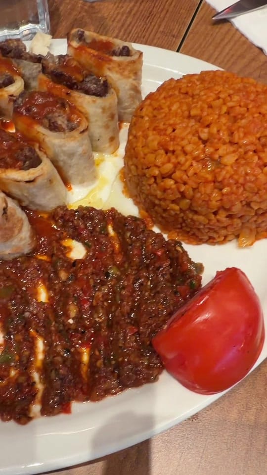 Post 1 by Yumna 🇵🇰🇨🇦 Halal Foodie on TikTok (video)