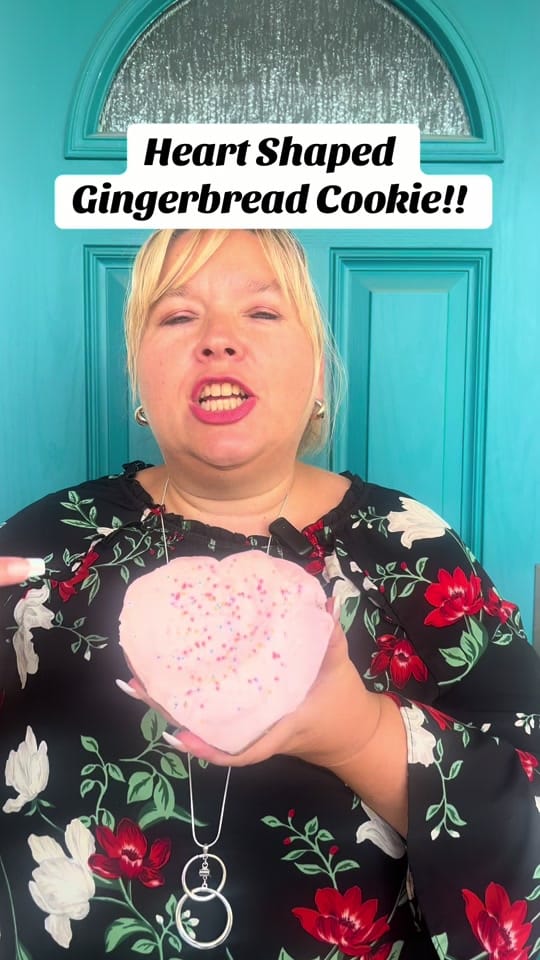 Post 4 by JustHere4TheDesserts on TikTok (video)