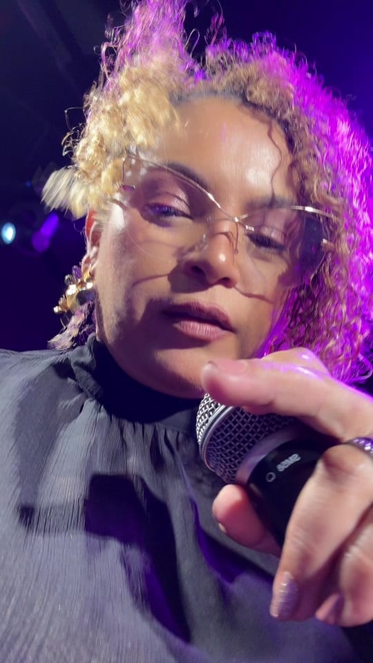 Post 8 by Angélica Sousaof on TikTok (video)