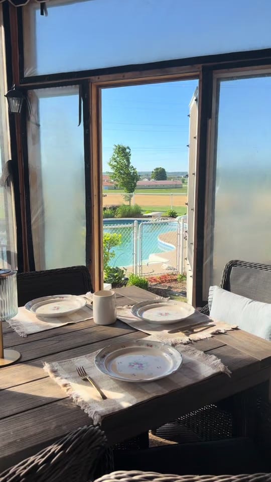 Post 4 by Lissa Maisonneuve on TikTok (video)