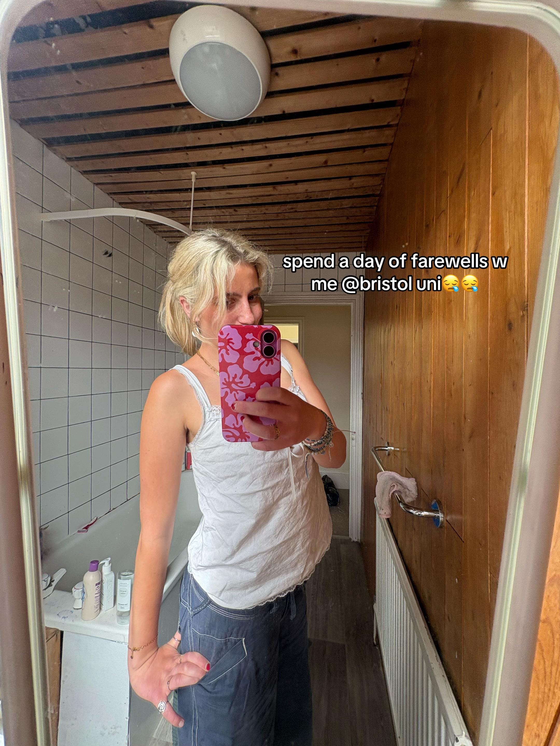 Post 7 by sarah!𓇼 on TikTok (video)