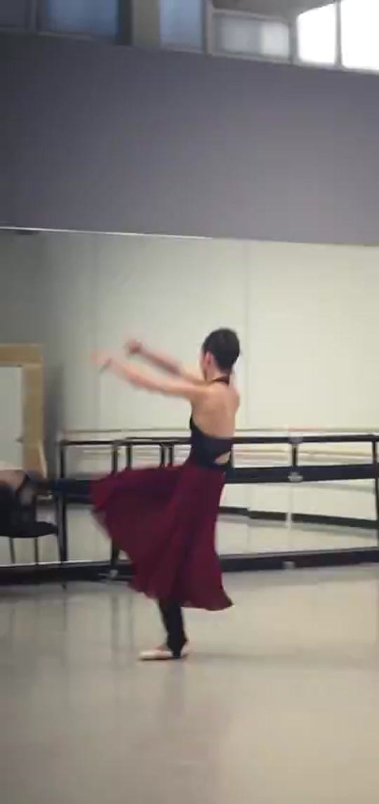 Post 2 by Gaby Mesa on TikTok (video)