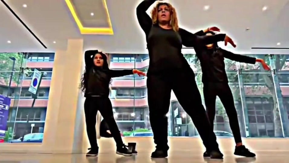 Post 5 by 𝕊𝕥𝕖𝕒𝕝𝕥𝕙𝕪𝕊𝕒𝕞𝕚 on TikTok (video)