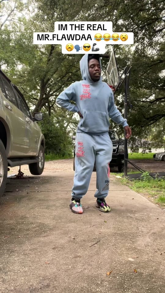 Post 8 by Zoee_poppyy on TikTok (video)