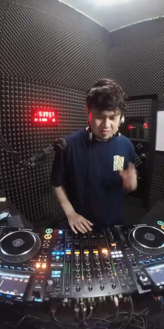 Post 5 by deeckey_dmc on TikTok (video)