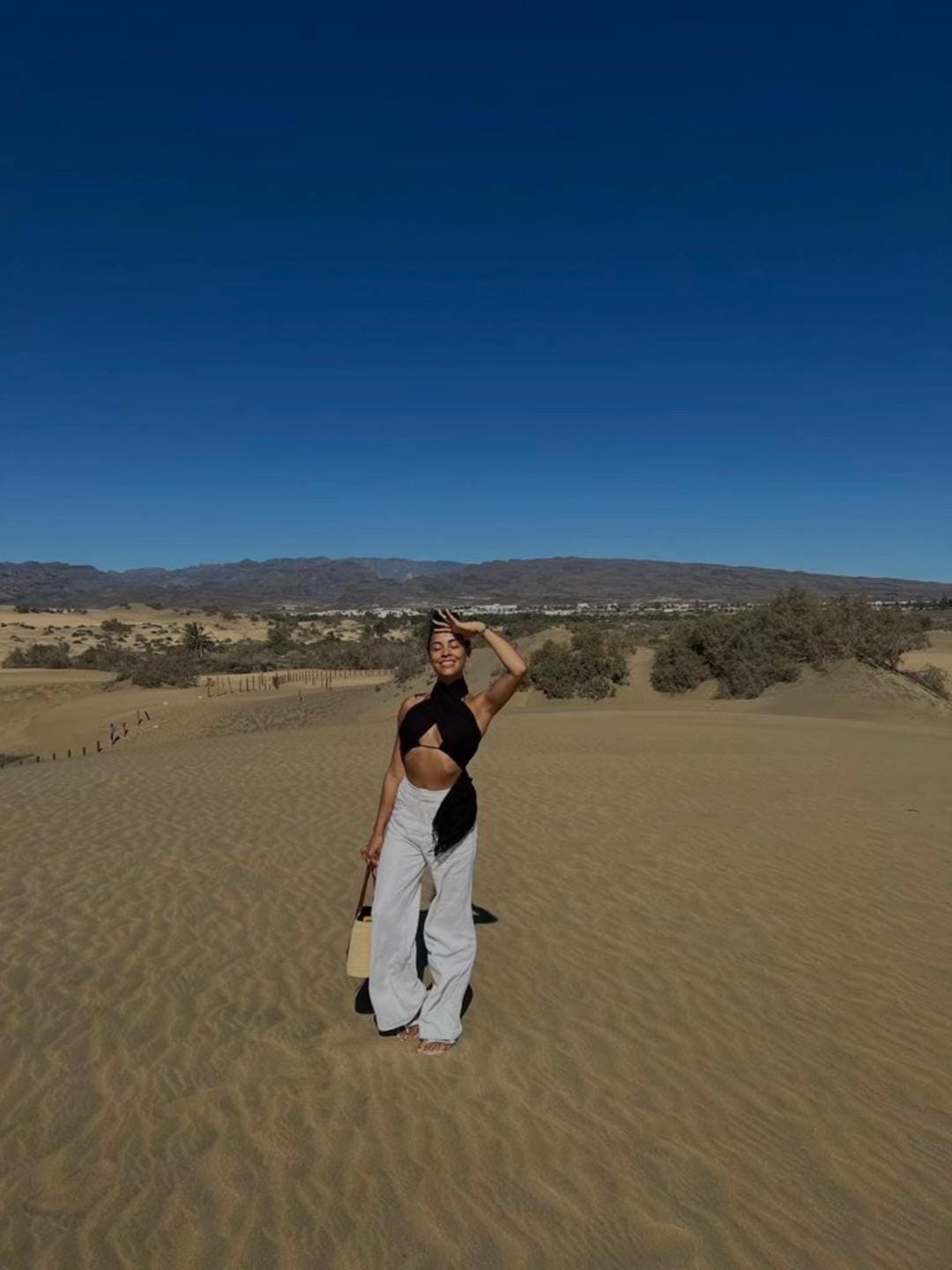 Post 7 by Loli Mello on TikTok (video)