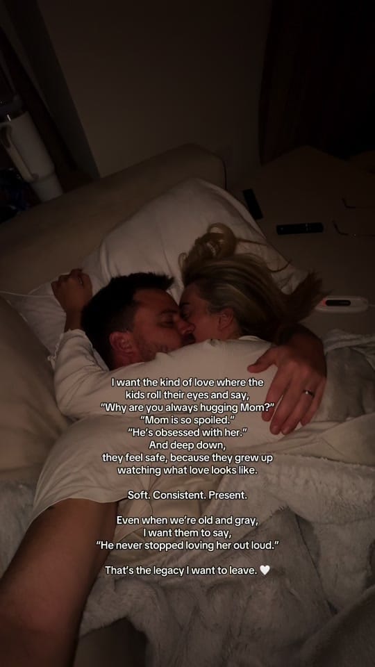 Post 9 by melissaelle_kindofviral on TikTok (video)