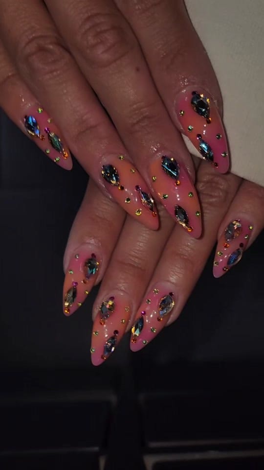 Post 4 by Reyna Sandoval on TikTok (video)