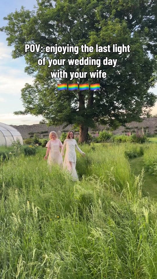 Post 1 by HoneyAndTheMoonPhoto🏳️‍🌈🇮🇪 on TikTok (video)