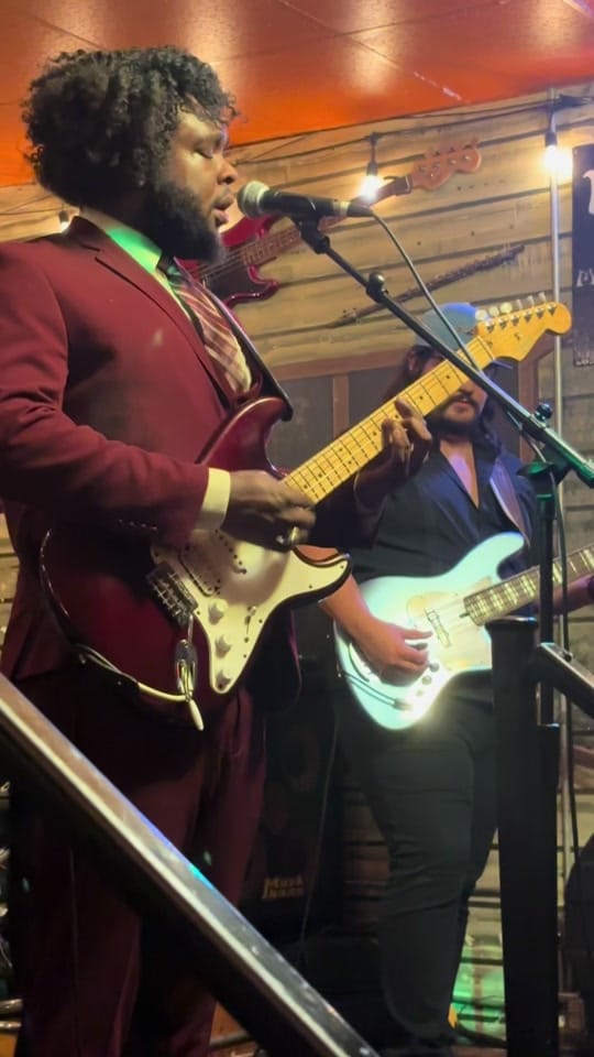 Post 6 by livemusicchicago on TikTok (video)