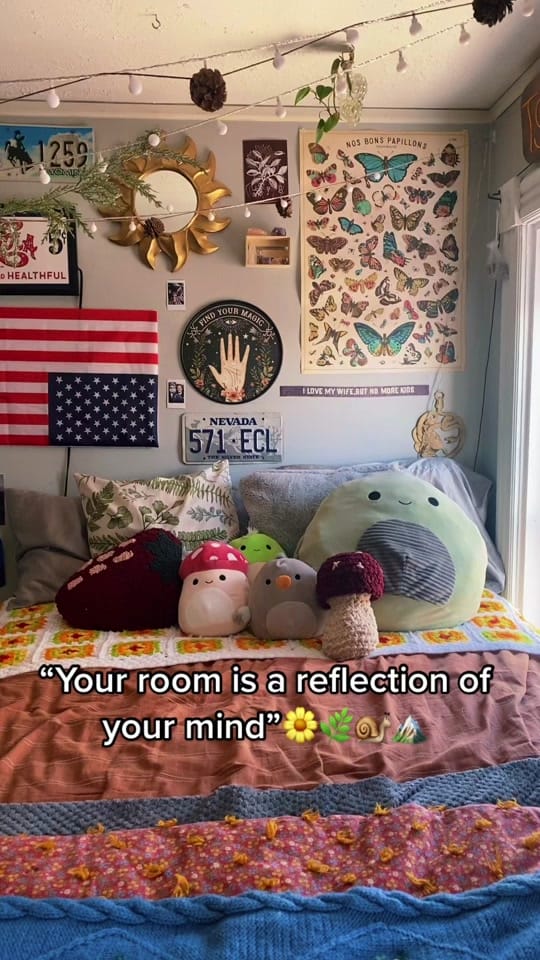 Post 10 by Cat🪻🐌🌲 on TikTok (video)