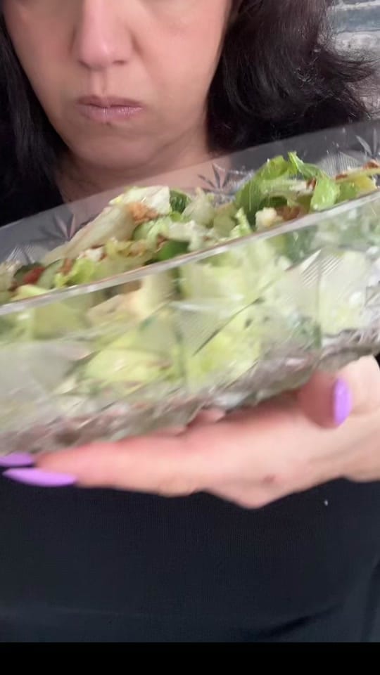Post 1 by Alessandra on TikTok (video)