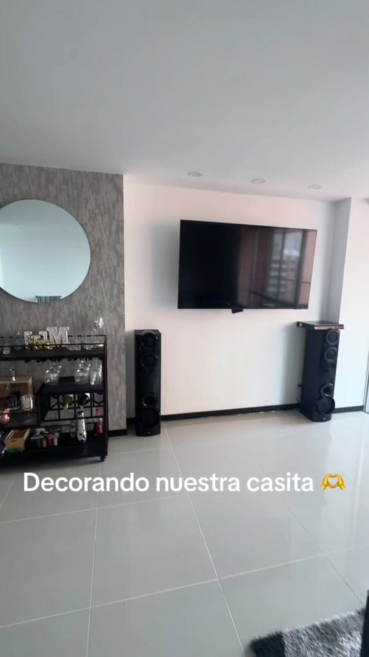 Post 10 by manuela.londono23 on TikTok (video)