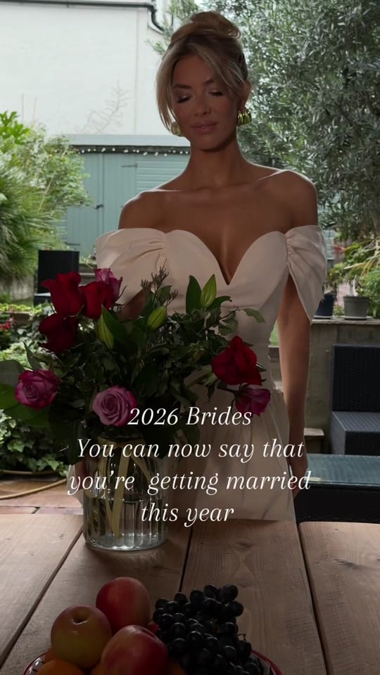 Post 3 by Robyn Martin MUA on TikTok (video)