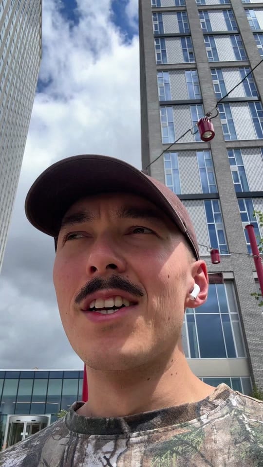 Post 2 by Harry Davis on TikTok (video)