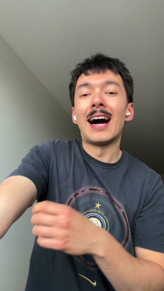 Post 3 by Harry Davis on TikTok (video)