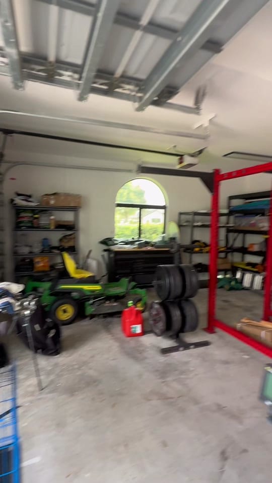 Post 2 by Adriana Bermudez on TikTok (video)